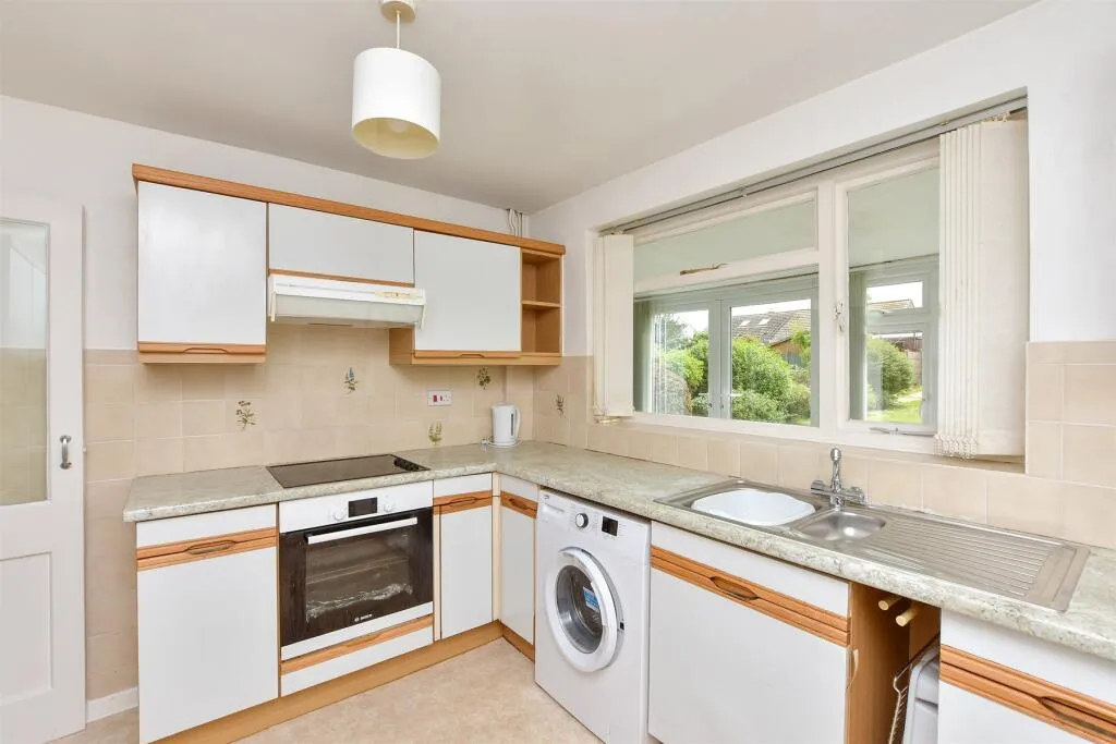 2 bed Semi-Detached Bungalow