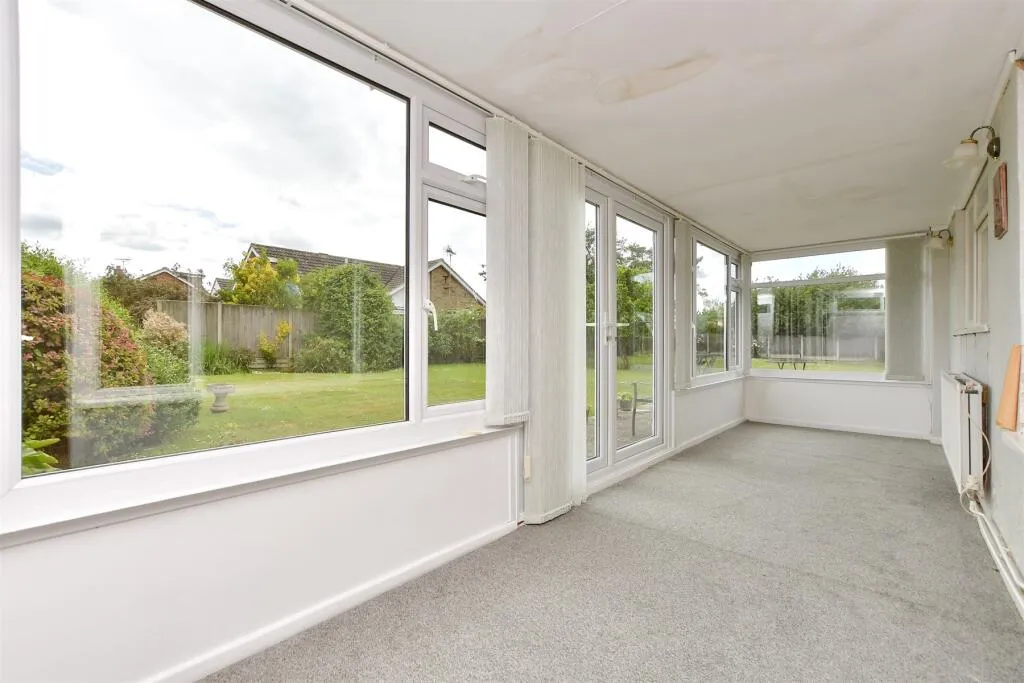 2 bed Semi-Detached Bungalow