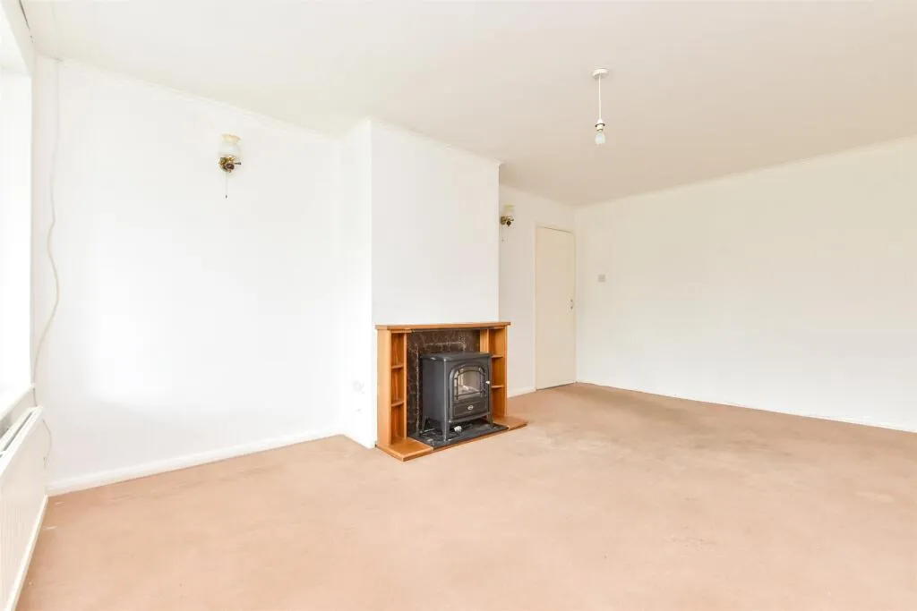 2 bed Semi-Detached Bungalow