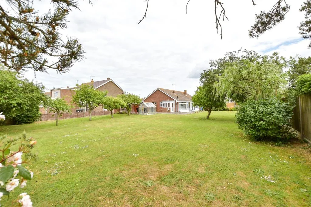 2 bed Semi-Detached Bungalow