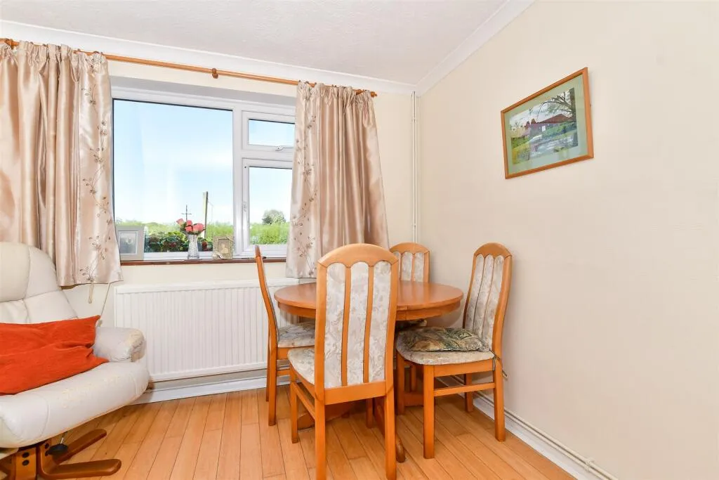 2 bed Semi-Detached