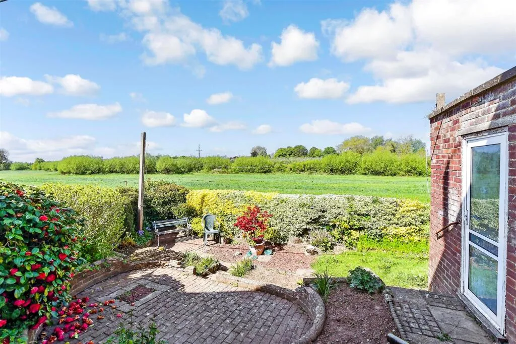 2 bed Semi-Detached