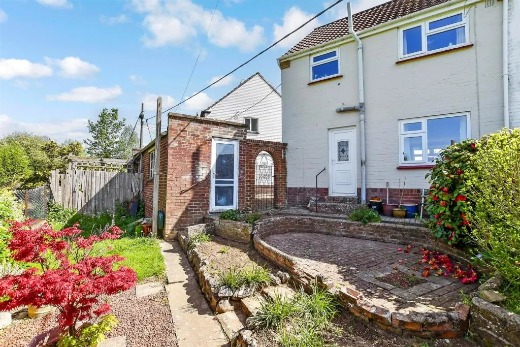 2 bed Semi-Detached