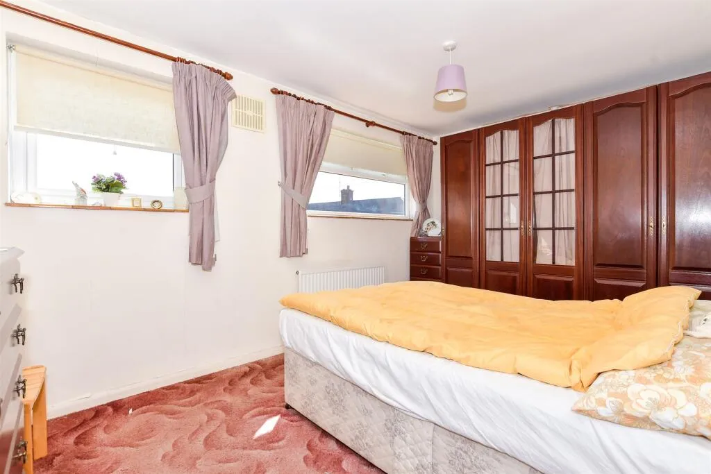 2 bed Semi-Detached