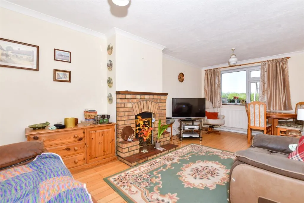 2 bed Semi-Detached