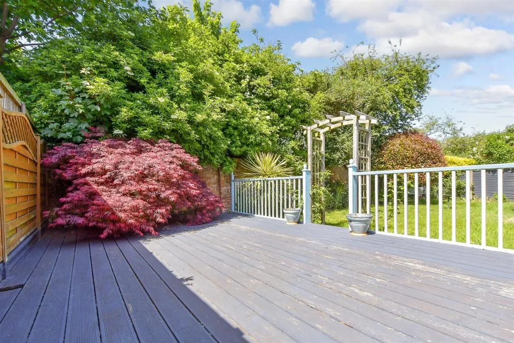 3 bed Semi-Detached