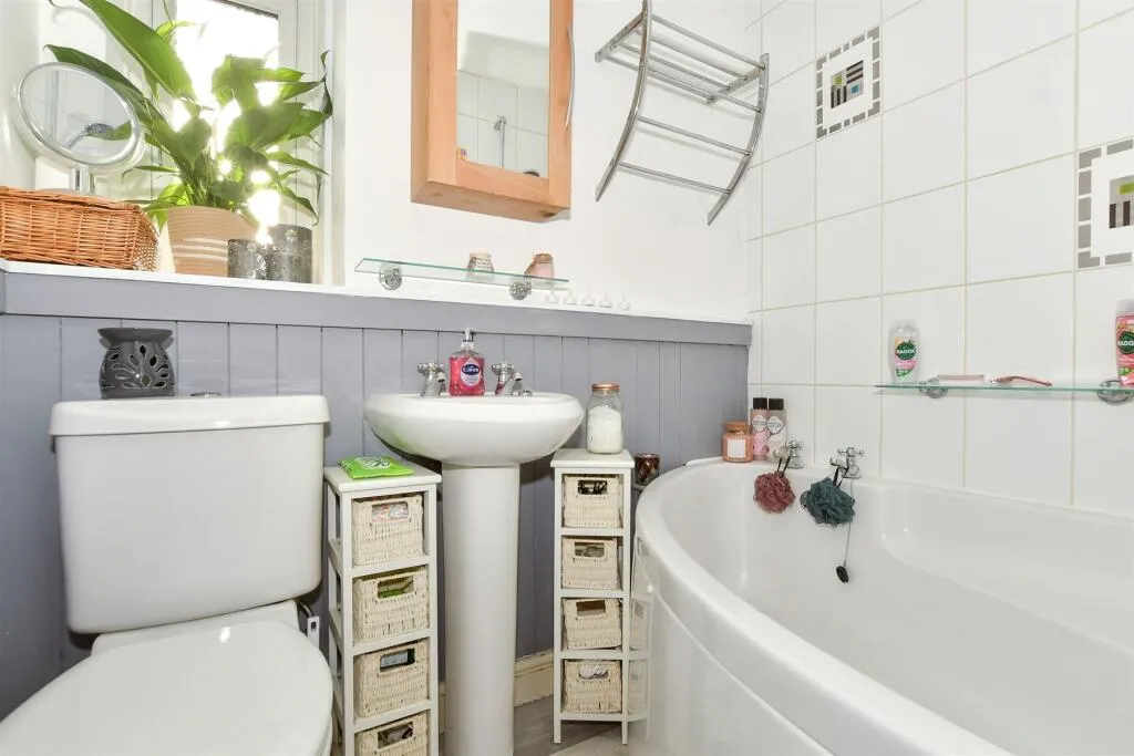 1 bed Maisonette