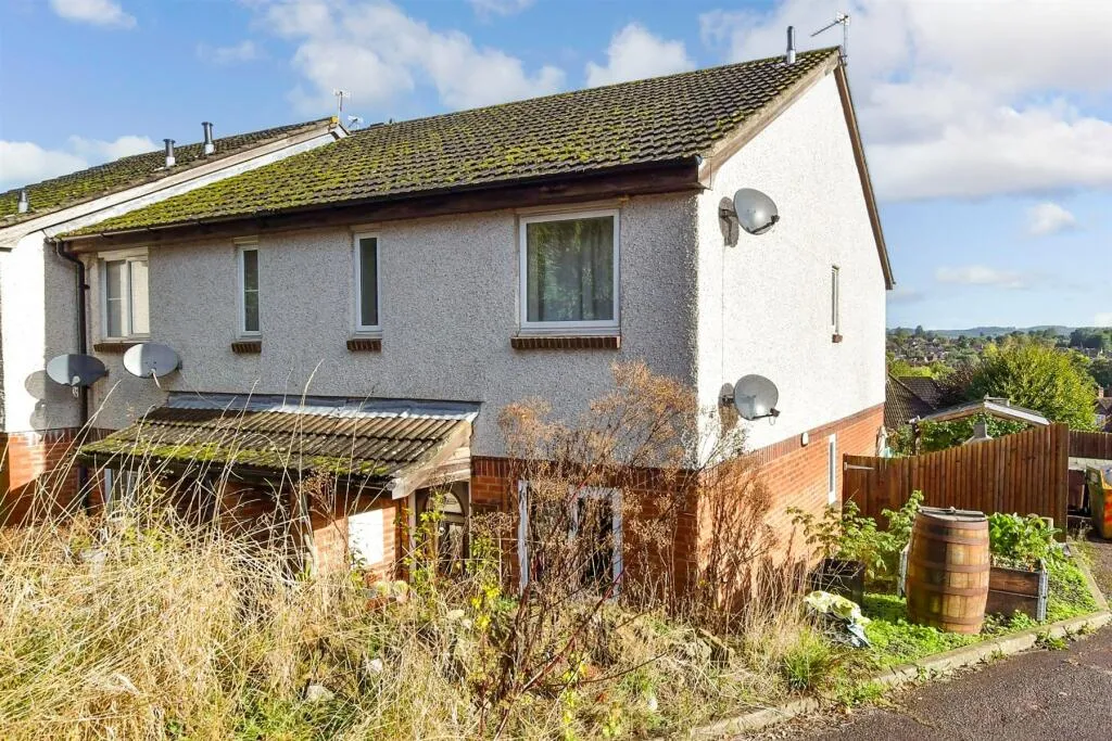 1 bed Maisonette