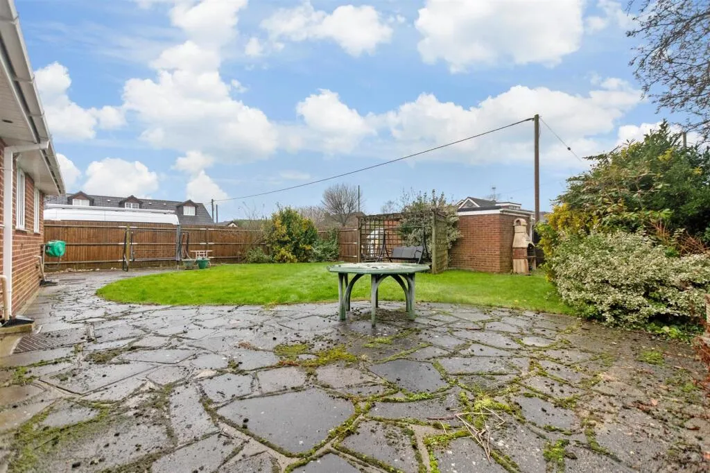 3 bed Detached Bungalow