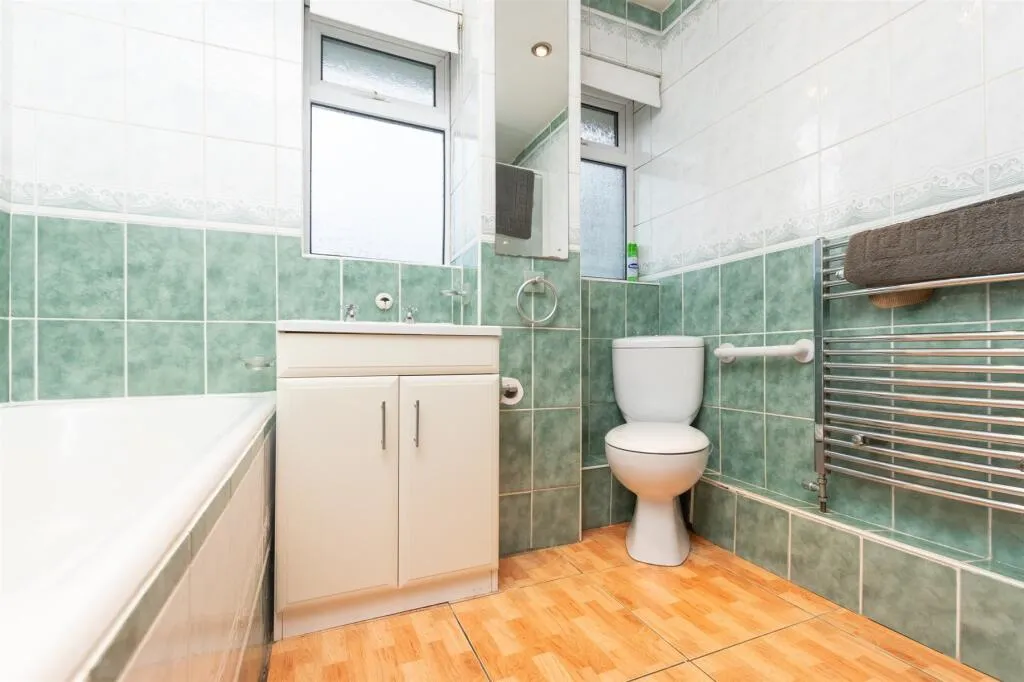 3 bed Detached Bungalow