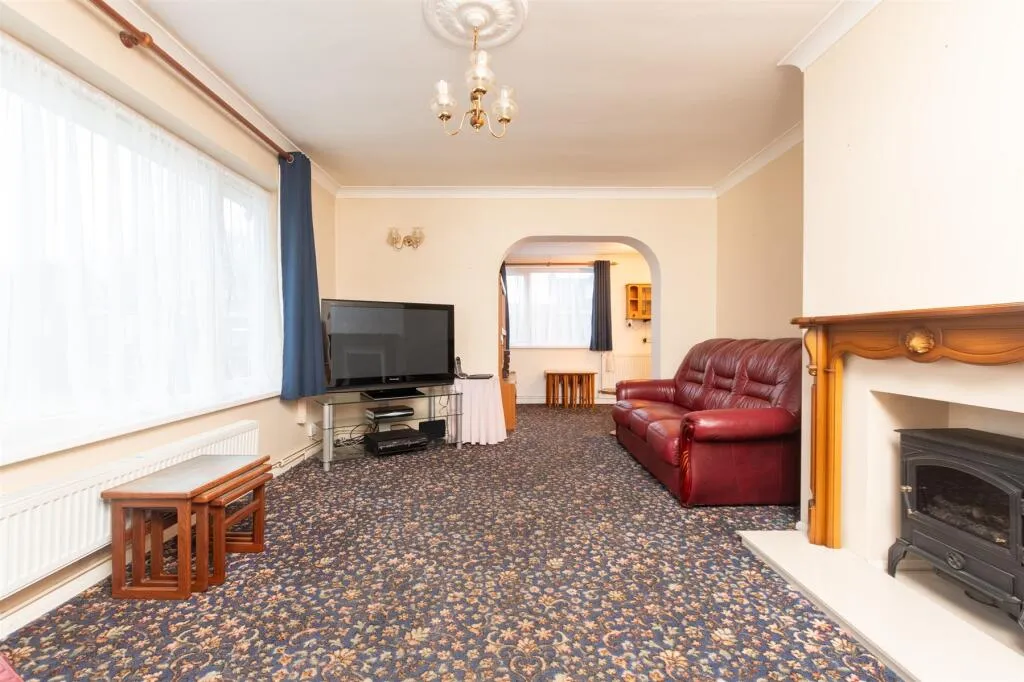 3 bed Detached Bungalow