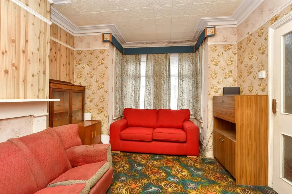 3 bed Link Detached House