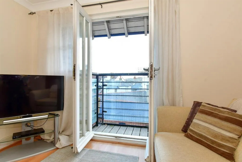 2 bed Apartment