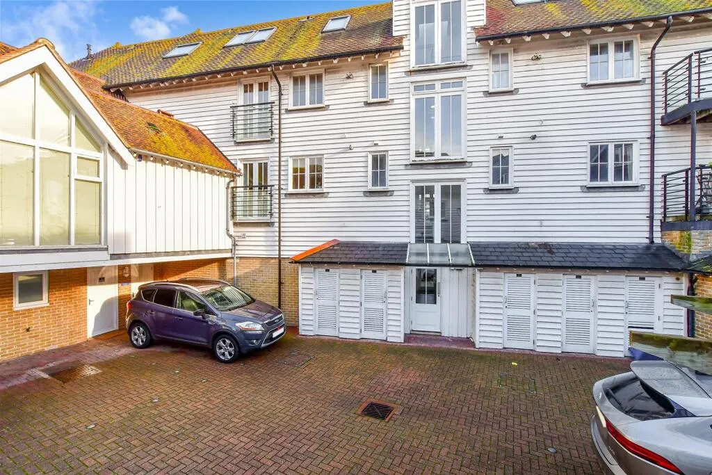 2 bed Apartment