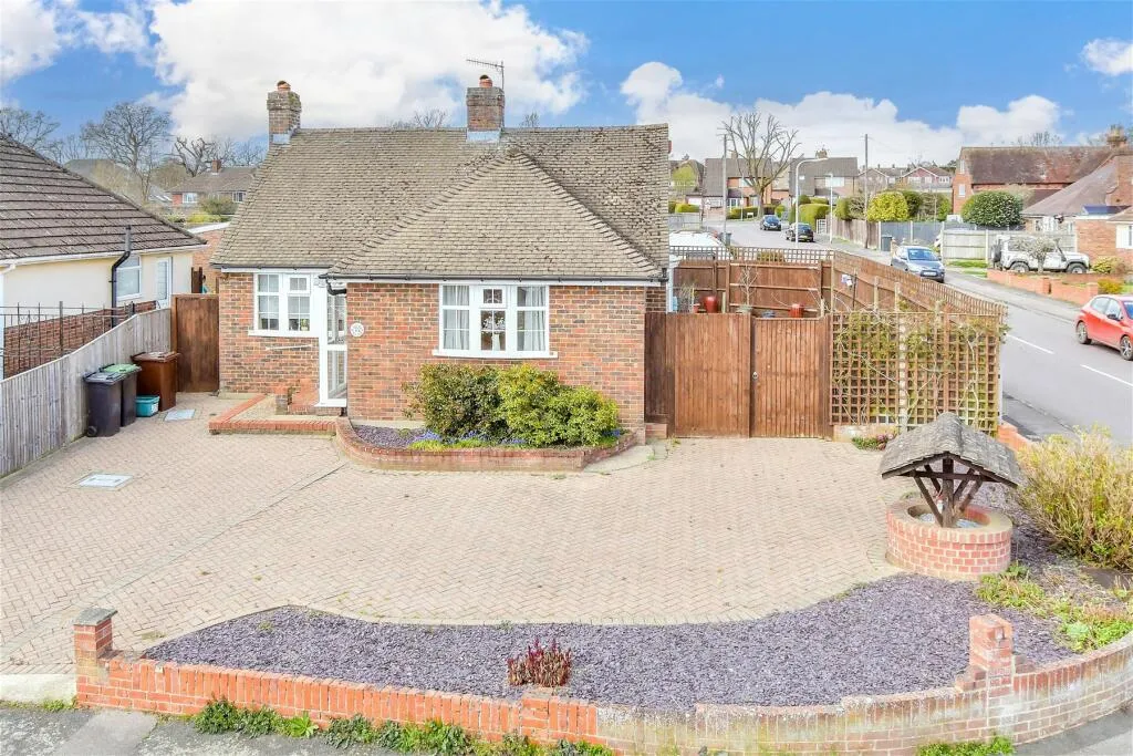 2 bed Detached Bungalow
