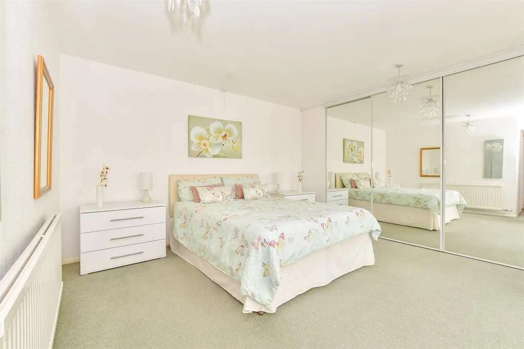 2 bed Detached Bungalow