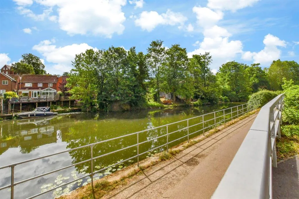 2 bed Apartment