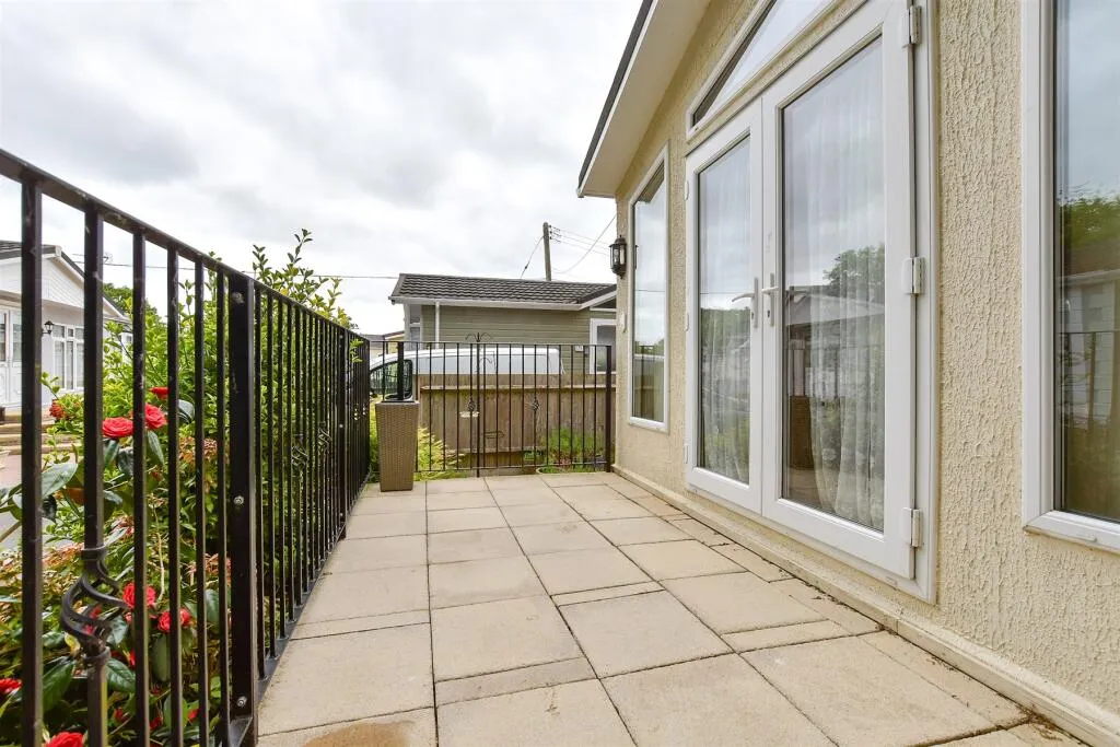 2 bed Park Home