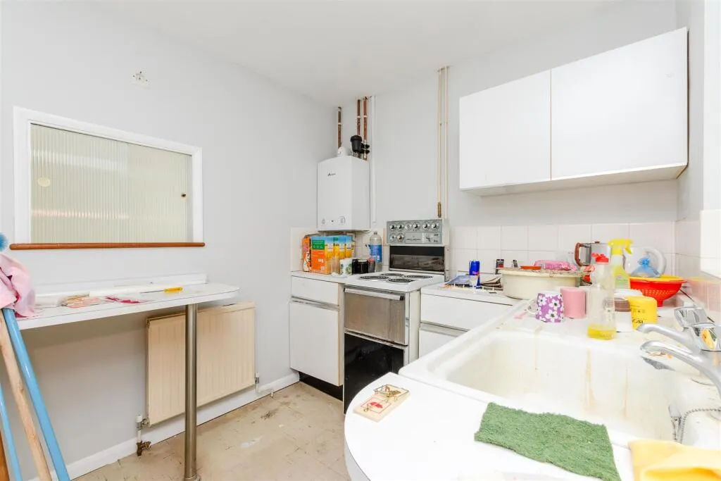 2 bed Detached Bungalow