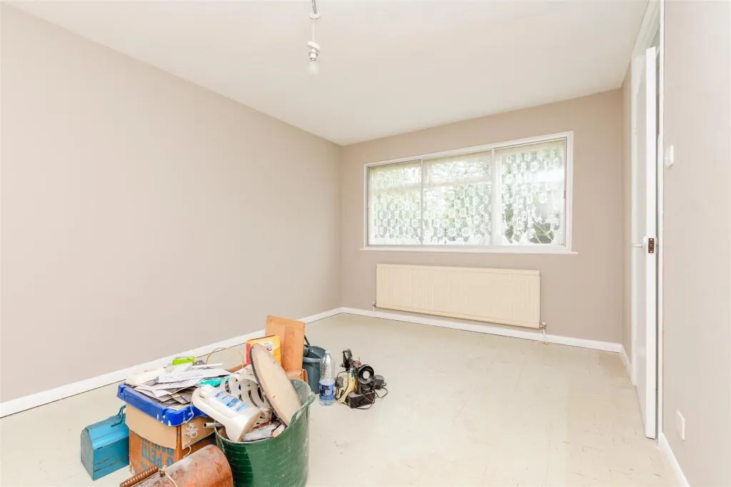 2 bed Detached Bungalow