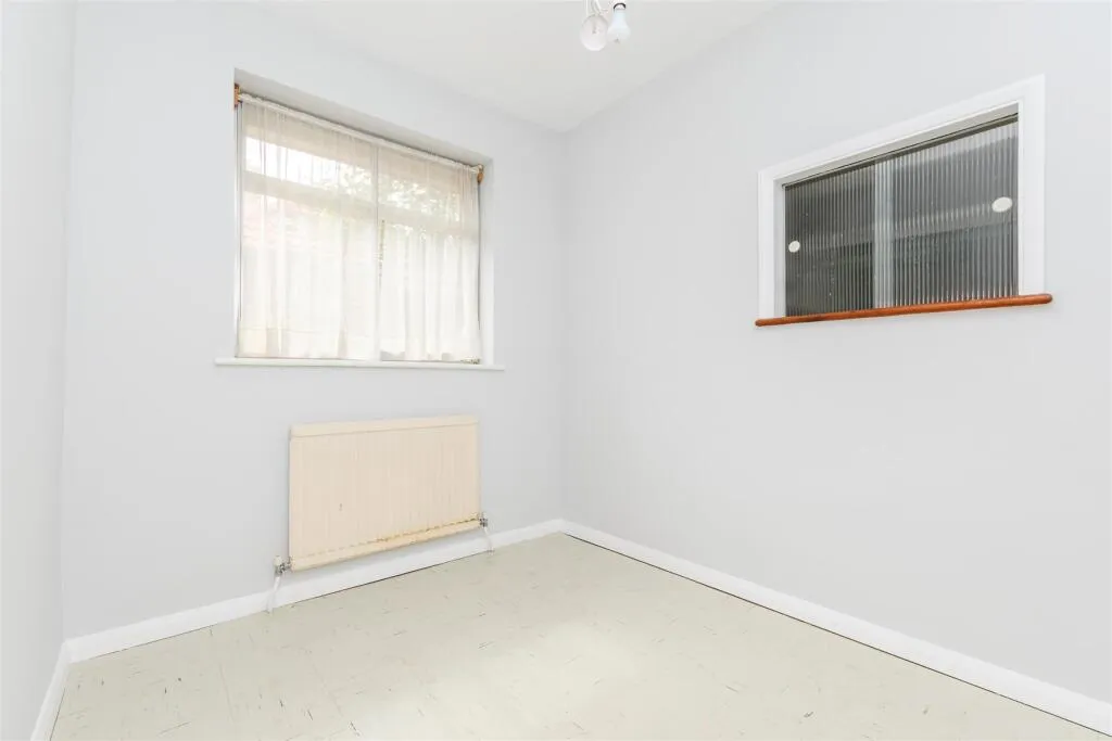 2 bed Detached Bungalow