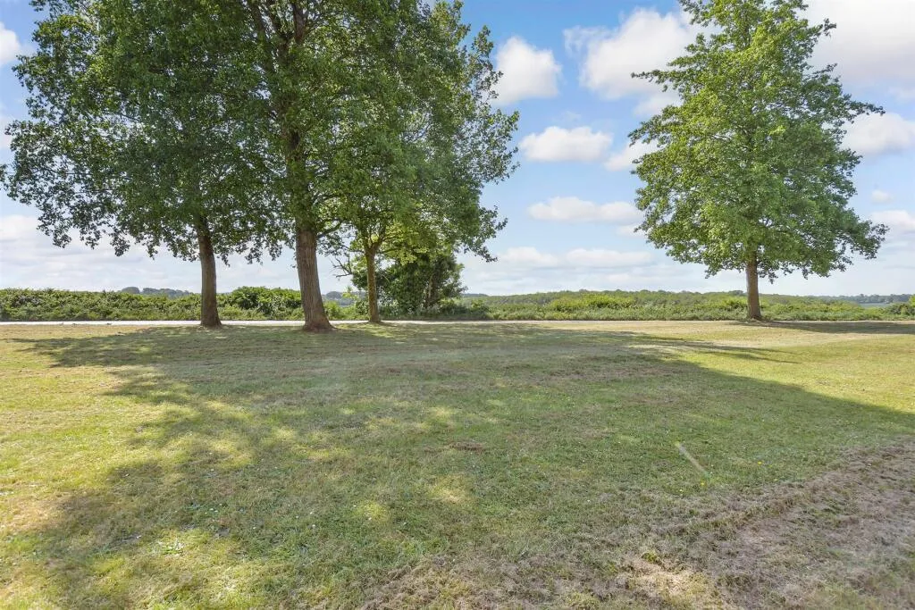 3 bed Terraced