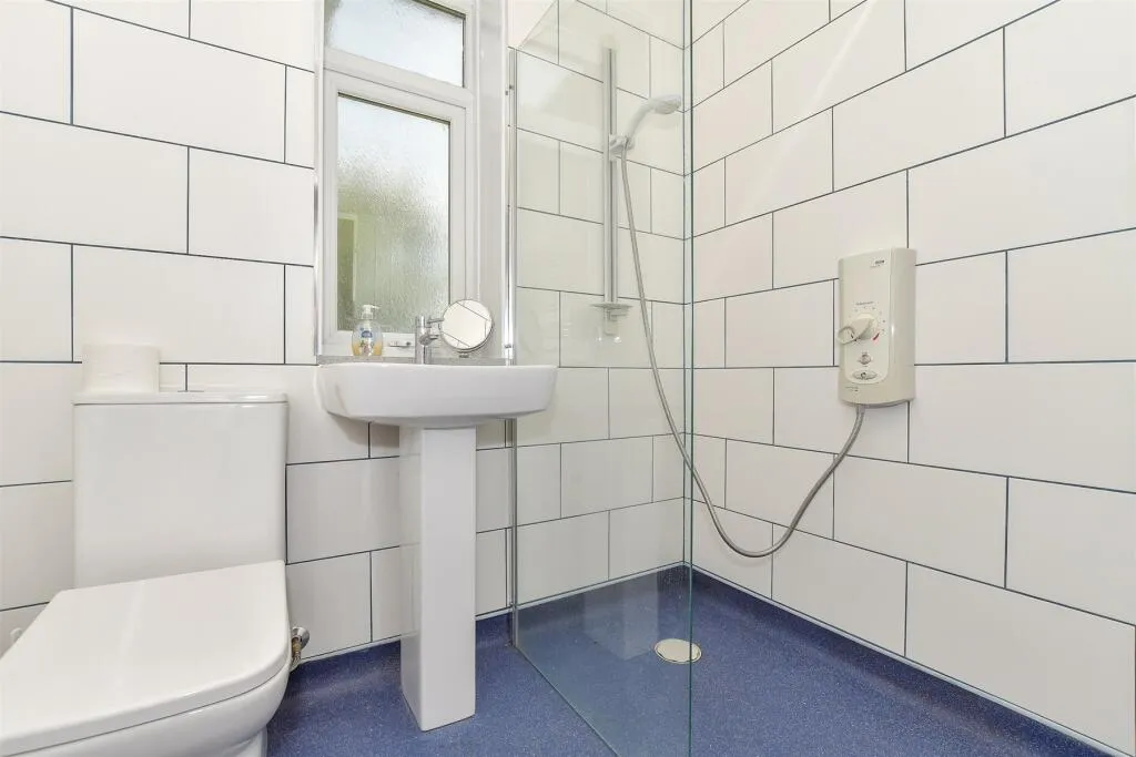 2 bed Detached Bungalow