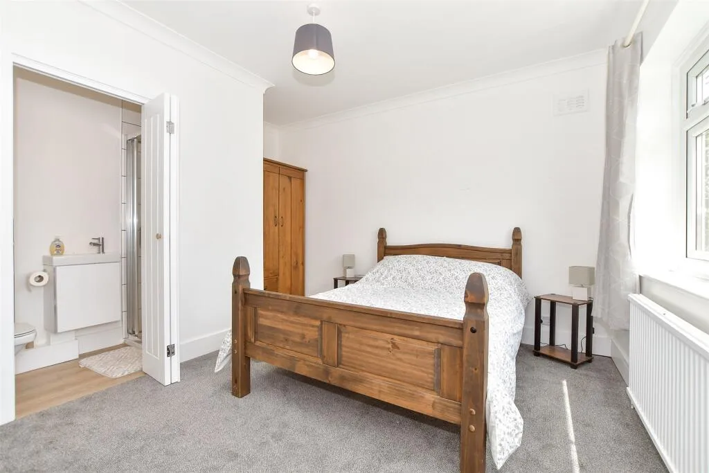 2 bed Detached Bungalow