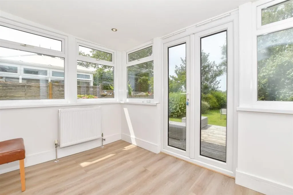 2 bed Detached Bungalow