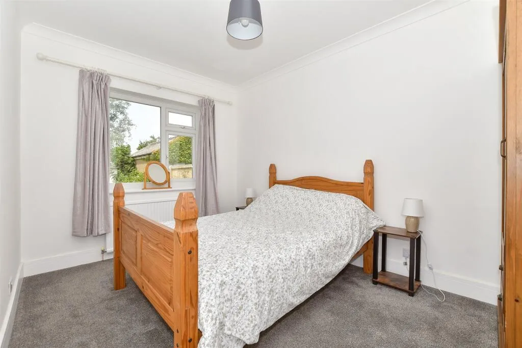 2 bed Detached Bungalow