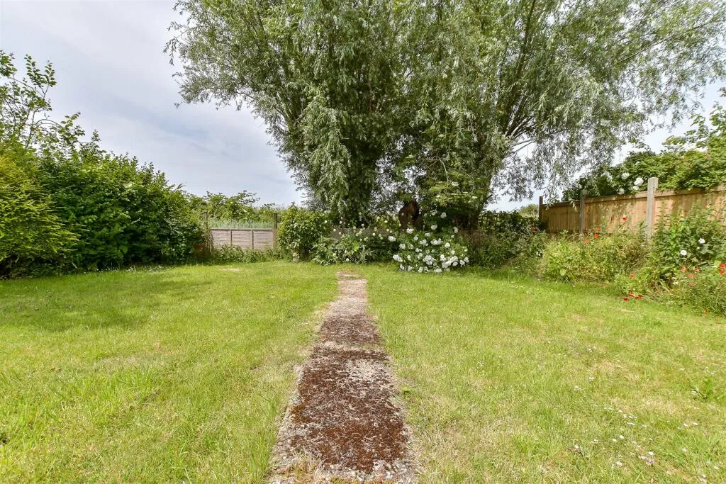 2 bed Detached Bungalow