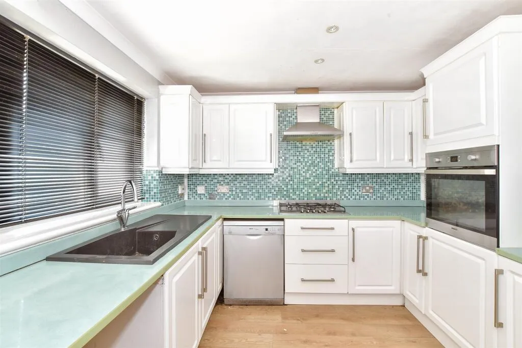 3 bed Semi-Detached Bungalow