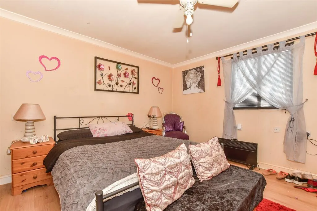 3 bed Semi-Detached Bungalow
