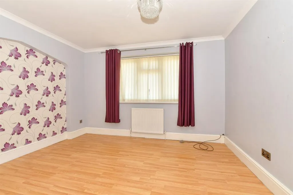 3 bed Semi-Detached Bungalow