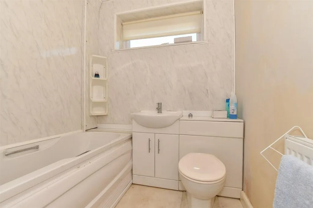 2 bed Detached Bungalow