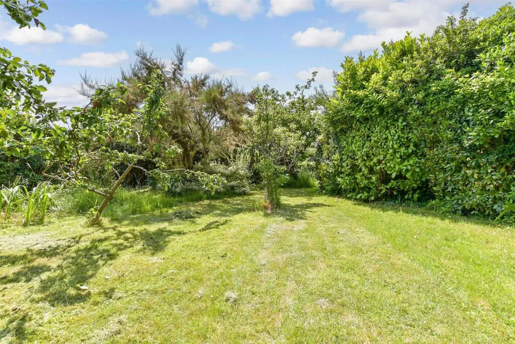 2 bed Detached Bungalow