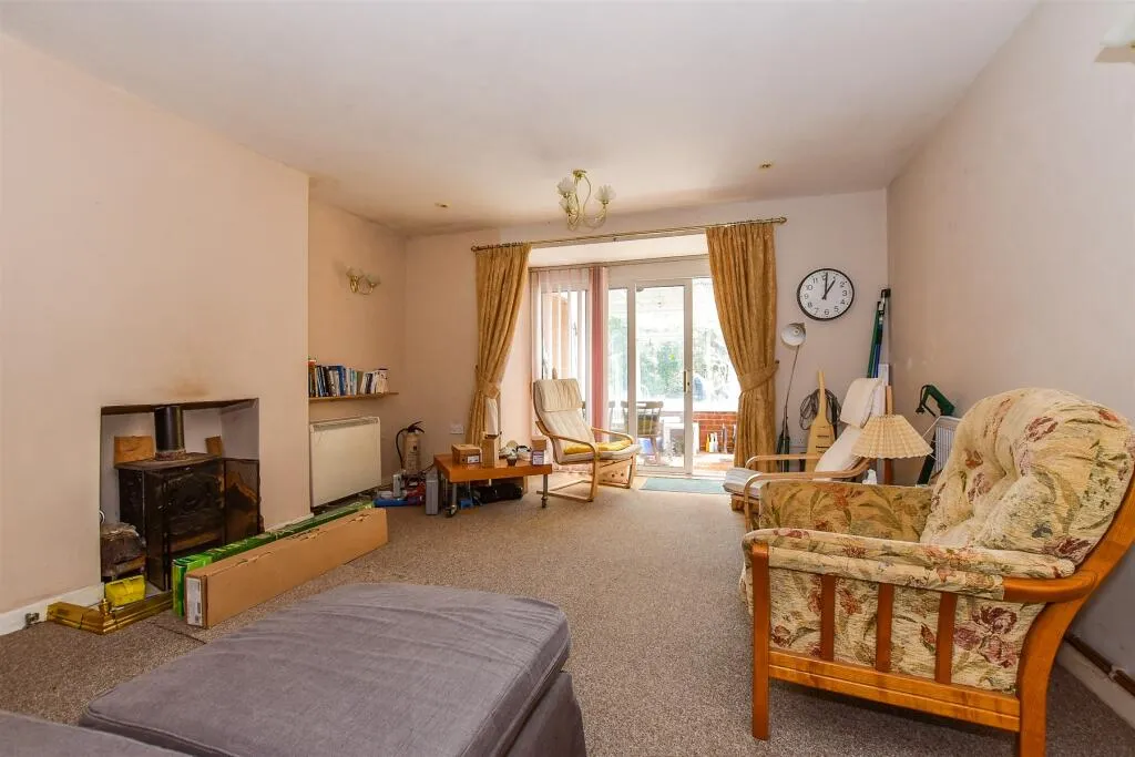 2 bed Detached Bungalow