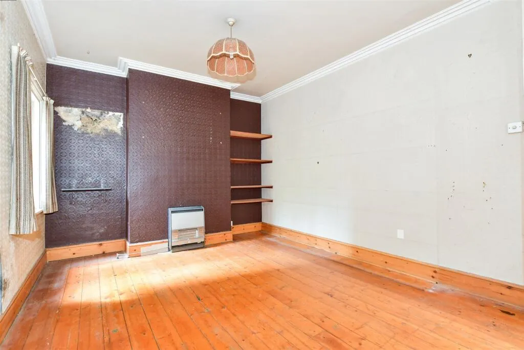 3 bed Semi-Detached