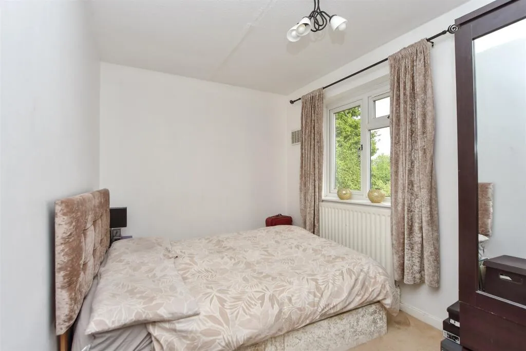 2 bed End of Terrace
