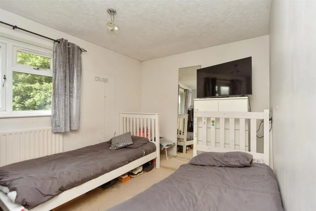 2 bed End of Terrace