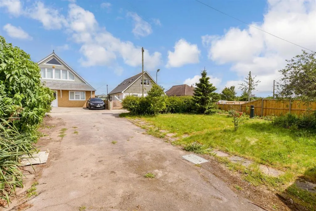 3 bed Detached Bungalow