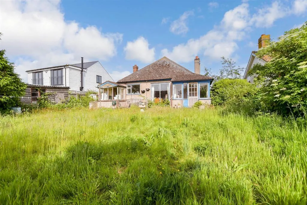 3 bed Detached Bungalow