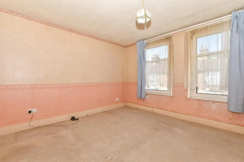 2 bed Terraced