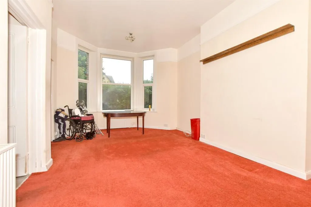 2 bed Ground Flat