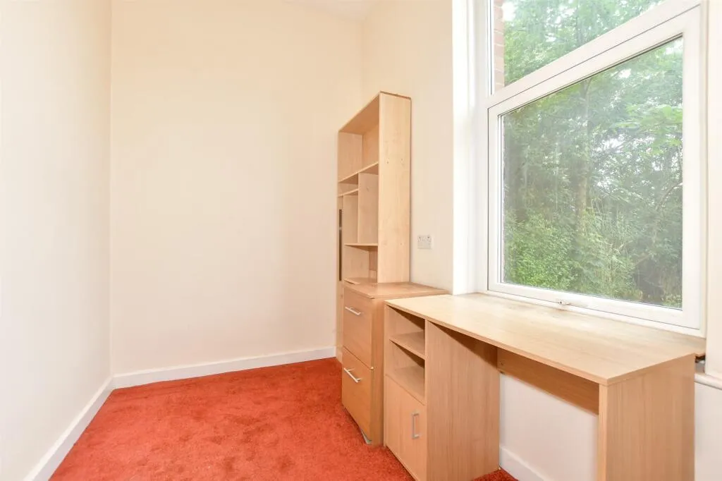 2 bed Ground Flat