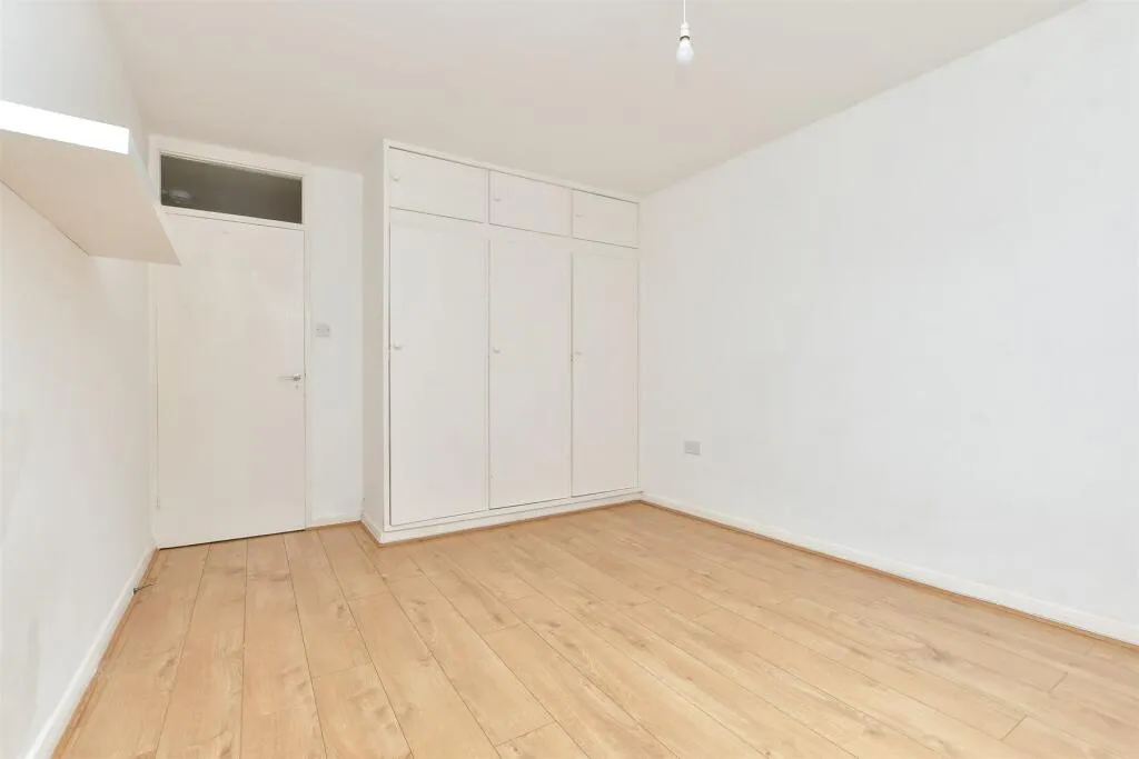 2 bed Apartment