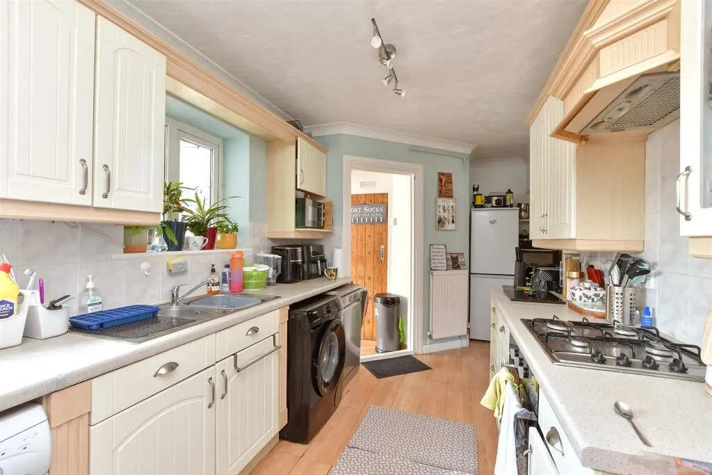2 bed End of Terrace