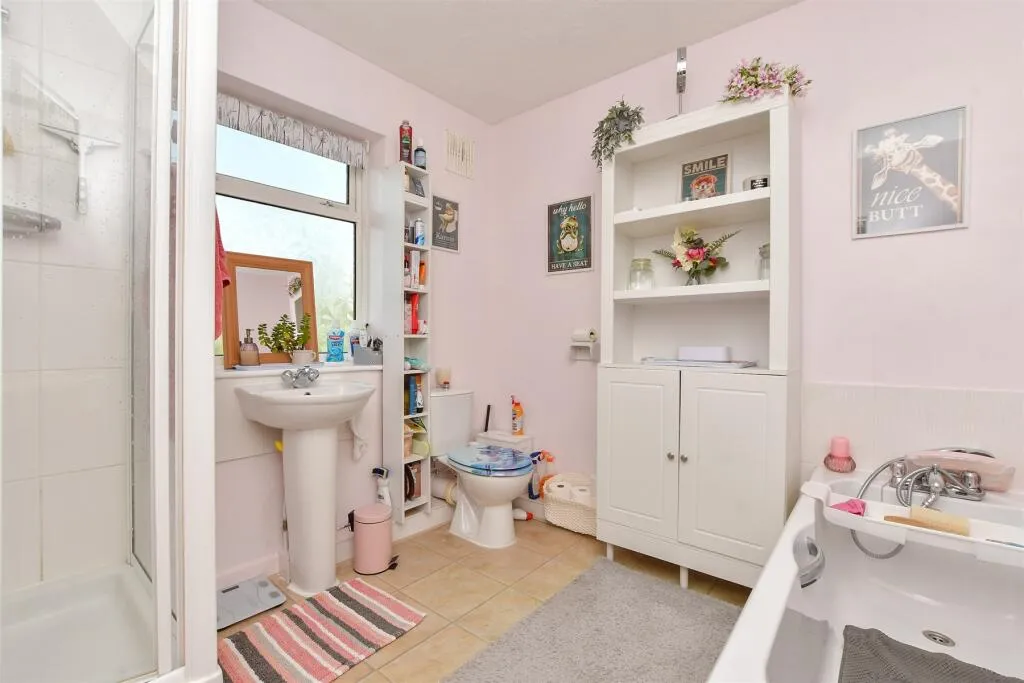2 bed End of Terrace