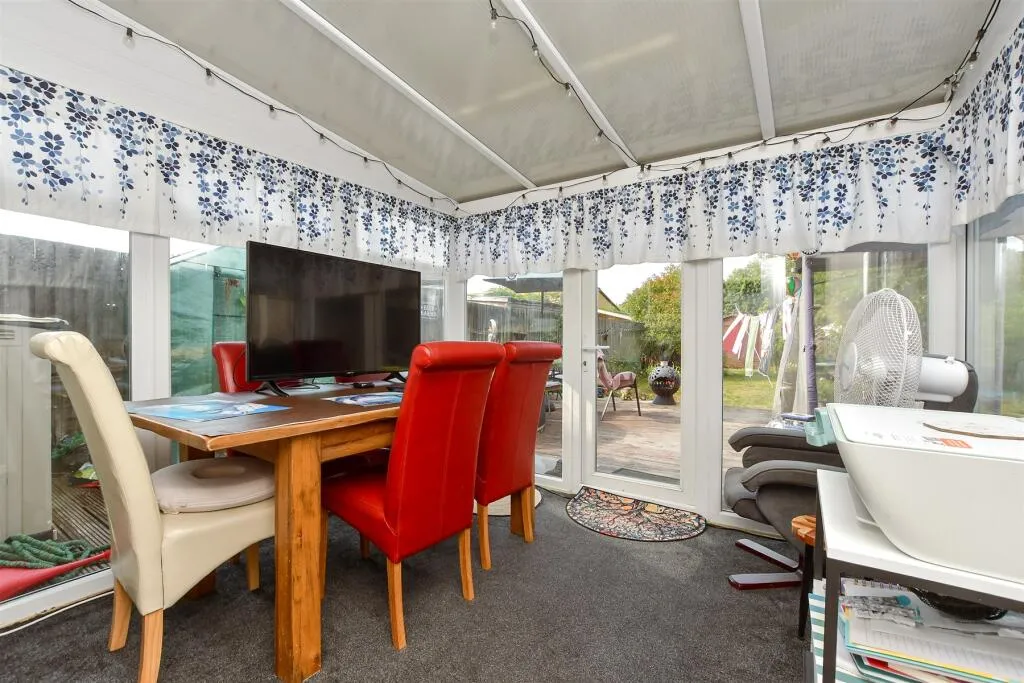 2 bed End of Terrace