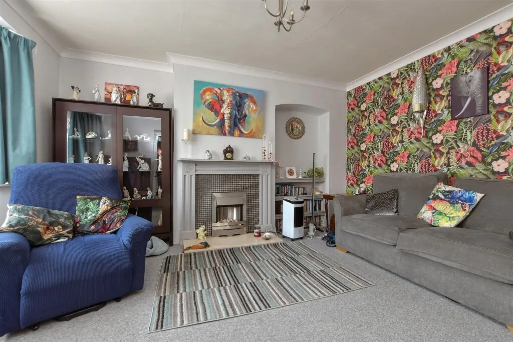 2 bed End of Terrace